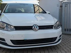 Weiß Gebraucht 2014 VW Golf VII Trendline Limousine | 8.590 € (Guter Preis)