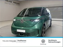 Bay leaf green (metallic) Gebraucht 2024 VW ID. Buzz Pro Van | 71.990 €