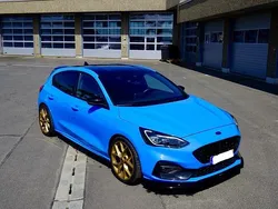 Blau Gebraucht 2022 Ford Focus ST Limousine | 29.999 € (Fairer Preis)