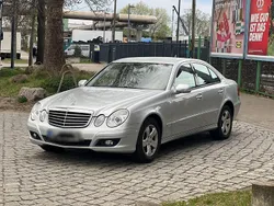 Silber Gebraucht 2007 Mercedes E200 Classic Limousine | 8.499 € (Fairer Preis)