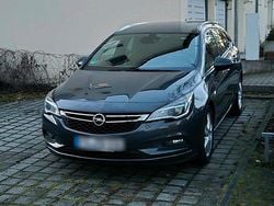Silber Gebraucht 2016 Opel Astra Limousine | 5.700 €