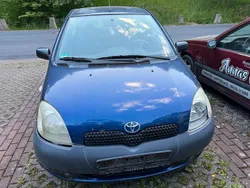 Blau Gebraucht 2002 Toyota Yaris Kleinwagen | 700 €