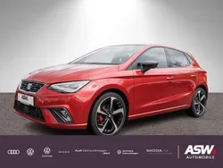 "desire" rot Gebraucht 2024 Seat Ibiza FR Limousine | 21.690 € (Fairer Preis)