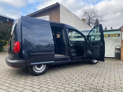 Blau Gebraucht 2019 VW Caddy Van / Kleinbus | 14.999 € (Fairer Preis)