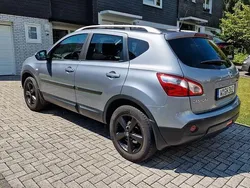 Grau Gebraucht 2010 Nissan Qashqai Visia SUV | 5.590 € (Fairer Preis)