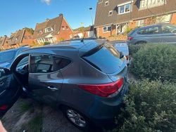 Grau Gebraucht 2013 Hyundai ix35 SUV | 8.500 € (Etwas zu teuer)