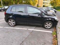 Schwarz Gebraucht 2012 VW Golf Plus Cross Match Van / Kleinbus | 7.500 € (Fairer Preis)