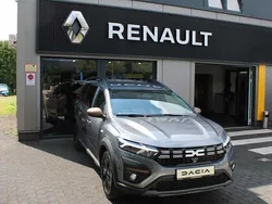 Dolomitgrau Neu 2024 Dacia Jogger Extreme Van / Kleinbus | 24.940 € (Etwas zu teuer)