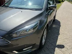 Grau Gebraucht 2015 Ford Focus Titanium Limousine | 6.999 € (Fairer Preis)