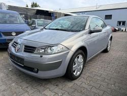 Silber Gebraucht 2004 Renault Mégane Cabriolet Luxe Cabrio | 2.999 € (Fairer Preis)
