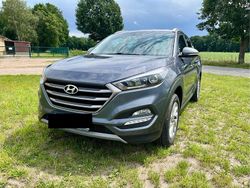 Grau Gebraucht 2017 Hyundai Tucson SUV | 13.999 €