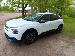 Weiß Gebraucht 2023 Citroën e-C4 SUV | 18.400 € (Guter Preis)