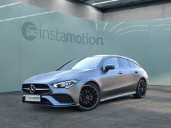 Grau Gebraucht 2021 Mercedes 200 AMG Van / Kleinbus | 40.550 € (Teuer)
