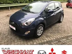 Blau Gebraucht 2017 Hyundai ix20 Classic Van / Kleinbus | 10.990 € (Fairer Preis)