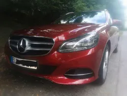 Rot Gebraucht 2015 Mercedes E220 Avantgarde Kombi | 15.350 € (Fairer Preis)