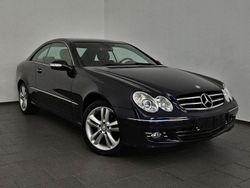 Blau Gebraucht 2009 Mercedes CLK200 Avantgarde | 7.499 € (Fairer Preis)