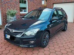 Schwarz Gebraucht 2011 Hyundai i30 Kombi | 3.700 € (Fairer Preis)