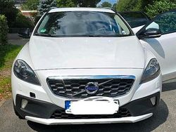 Weiß Gebraucht 2014 Volvo V40 CC Kombi | 10.000 € (Fairer Preis)