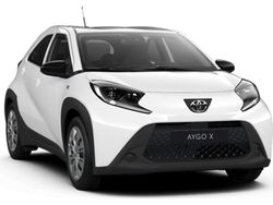 Weiß Gebraucht 2024 Toyota Aygo X-play Kleinwagen | 16.200 €