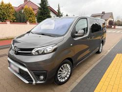 Grau Gebraucht 2024 Toyota Proace Verso Kombi | 27.900 €