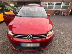 Rot Gebraucht 2012 VW Touran Van / Kleinbus | 9.999 € (Teuer)