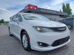 Weiß Gebraucht 2016 Chrysler Pacifica SUV | 20.990 €