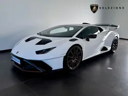 Weiß Gebraucht 2024 Lamborghini Huracán | 346.900 € (Guter Preis)