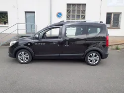 Schwarz Gebraucht 2019 Dacia Dokker Stepway Van | 15.999 € (Fairer Preis)