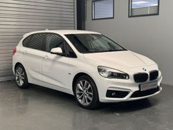 Weiß Gebraucht 2017 BMW 220 Active Tourer Sport Line Van / Kleinbus | 16.950 € (Guter Preis)