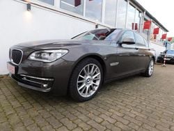 Braun Gebraucht 2014 BMW 750 Performance Limousine | 16.950 € (Guter Preis)