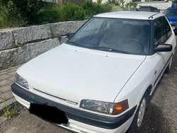Weiß Gebraucht 1991 Mazda 323 Kleinwagen | 2.750 €
