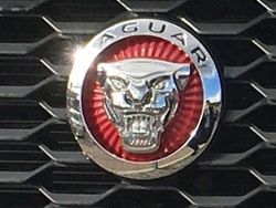 Schwarz Gebraucht 2021 Jaguar E-Pace SUV | 22.250 € (Superpreis)