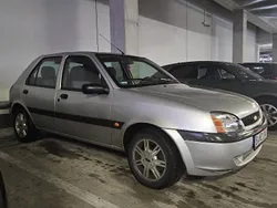 Silber Gebraucht 2001 Ford Fiesta Kleinwagen | 750 € (Guter Preis)