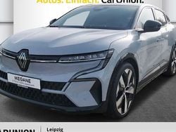 Grau Gebraucht 2024 Renault Mégane Iconic Limousine | 33.495 € (Guter Preis)