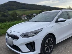 Weiß Gebraucht 2020 Kia Ceed Spirit Kombi | 20.990 € (Teuer)