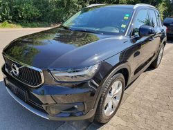 Schwarz Gebraucht 2018 Volvo XC40 Momentum SUV | 21.990 € (Fairer Preis)