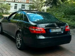 Schwarz Gebraucht 2011 Mercedes E220 Limousine | 6.950 €