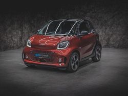 Carmine red (metallic) Gebraucht 2024 Smart ForTwo Electric Drive Exclusive Coupé | 17.222 € (Fairer Preis)