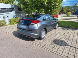 Grau Gebraucht 2015 Honda Civic Comfort Limousine | 7.600 € (Fairer Preis)