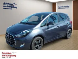 Grau Gebraucht 2016 Hyundai ix20 Van / Kleinbus | 14.490 € (Teuer)