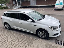 Weiß Gebraucht 2016 Renault Mégane GrandTour Kombi | 8.950 € (Fairer Preis)