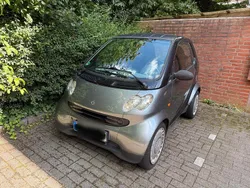 Grau Gebraucht 2005 Smart ForTwo Coupé Pure Coupé | 1.750 € (Guter Preis)