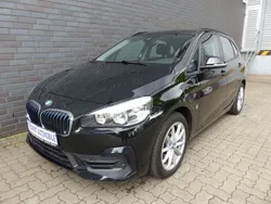 Schwarz Gebraucht 2019 BMW 225 Active Tourer Advantage Van / Kleinbus | 15.700 € (Fairer Preis)