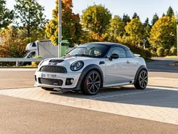 Weiß Gebraucht 2012 Mini John Cooper Works Kleinwagen | 14.500 € (Teuer)