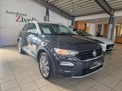 Grau Gebraucht 2020 VW T-Roc IQ Drive SUV | 16.540 € (Fairer Preis)