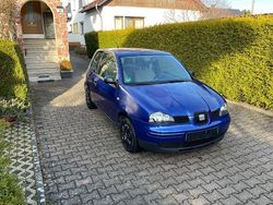 Blau Gebraucht 2001 Seat Arosa Kleinwagen | 2.499 € (Etwas zu teuer)