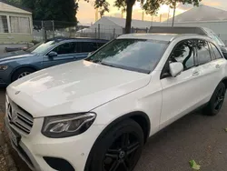 Weiß Gebraucht 2017 Mercedes GLC220 SUV | 20.400 € (Etwas zu teuer)