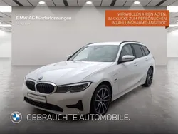 Weiß Gebraucht 2022 BMW 330e Kombi | 28.906 € (Guter Preis)