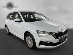 Weiß metallic Gebraucht 2021 Skoda Scala Drive Kleinwagen | 22.610 € (Fairer Preis)