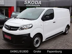 Weiß Gebraucht 2020 Opel Vivaro Van | 24.990 € (Teuer)